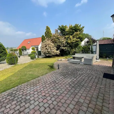 Freistehendes Ferienhaus Am See Naehe Roermond Heel Exterior photo