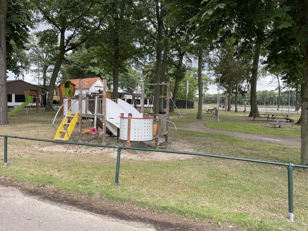 Holiday home Freistehendes Am Naehe Roermond Heel
