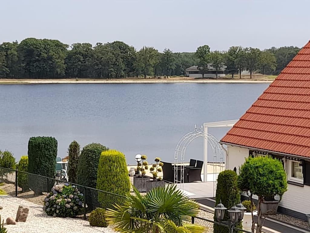 Holiday home Freistehendes Am Naehe Roermond Heel